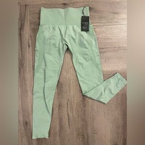 NVGTN Sage Green Contour Seamless Leggings NWT